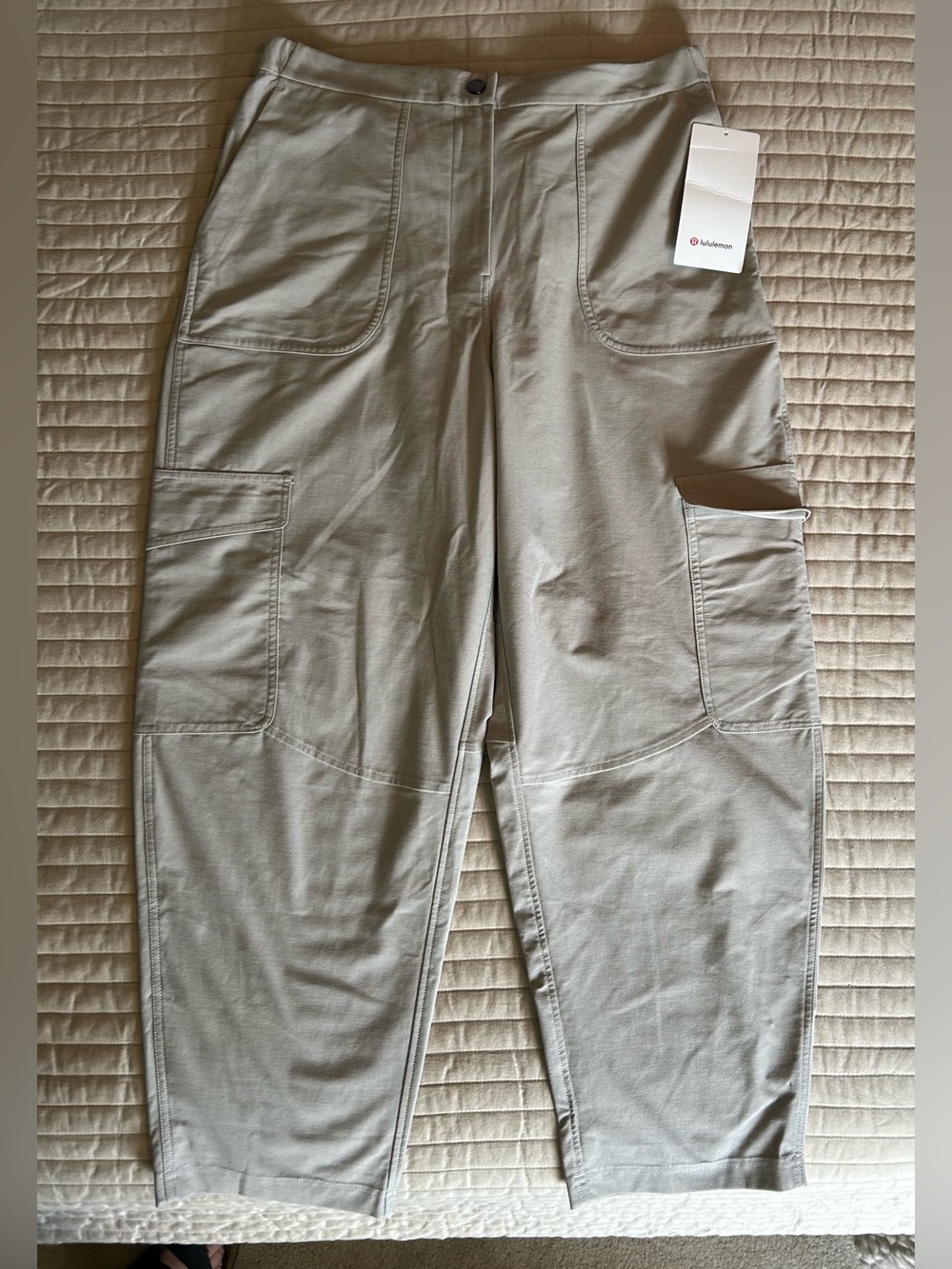 Lululemon Utilitech Cargo Pocket HR Pant